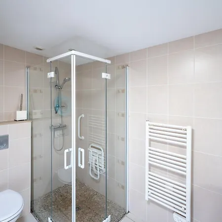 Maison Climatisee 8 Pers Proche Plage Avec Wifi - Fr-1-197-637 *